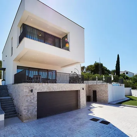 Villa Luxury Cor Mare With Pool