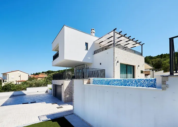 Luxury Cor Mare With Pool Villa