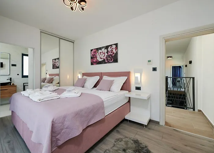 Luxury Cor Mare With Pool Trogir