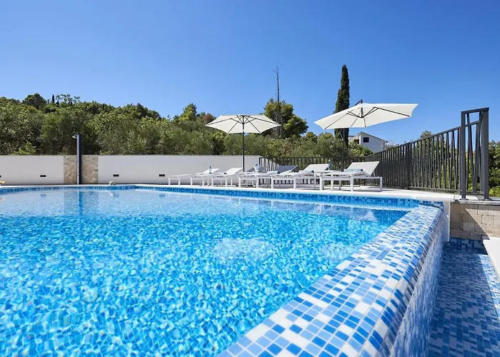 Luxury Cor Mare With Pool Villa