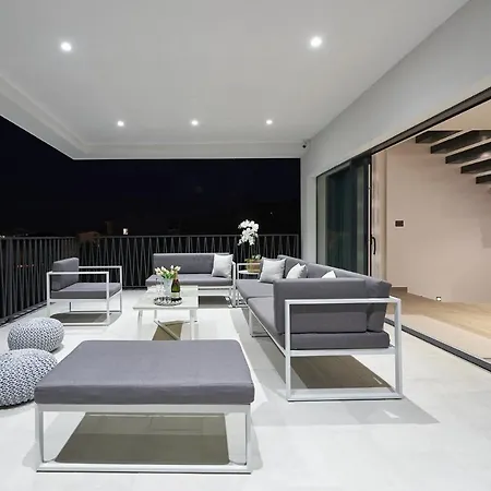 Luxury Cor Mare With Pool