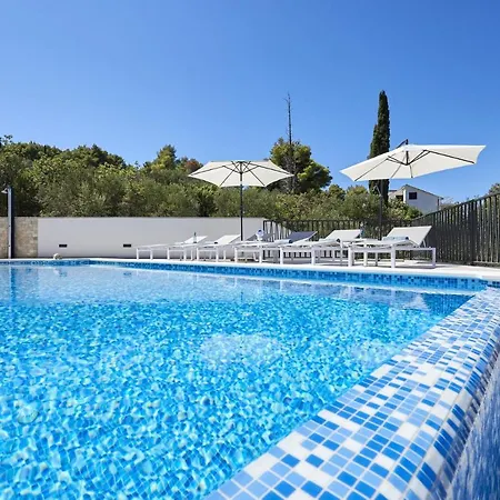 Luxury Cor Mare With Pool Vila