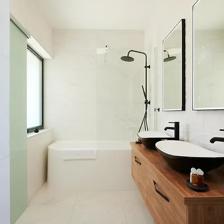 Luxury Cor Mare With Pool Vila